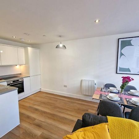 Free Parking: Old Trafford Apartment Manchester Exterior foto